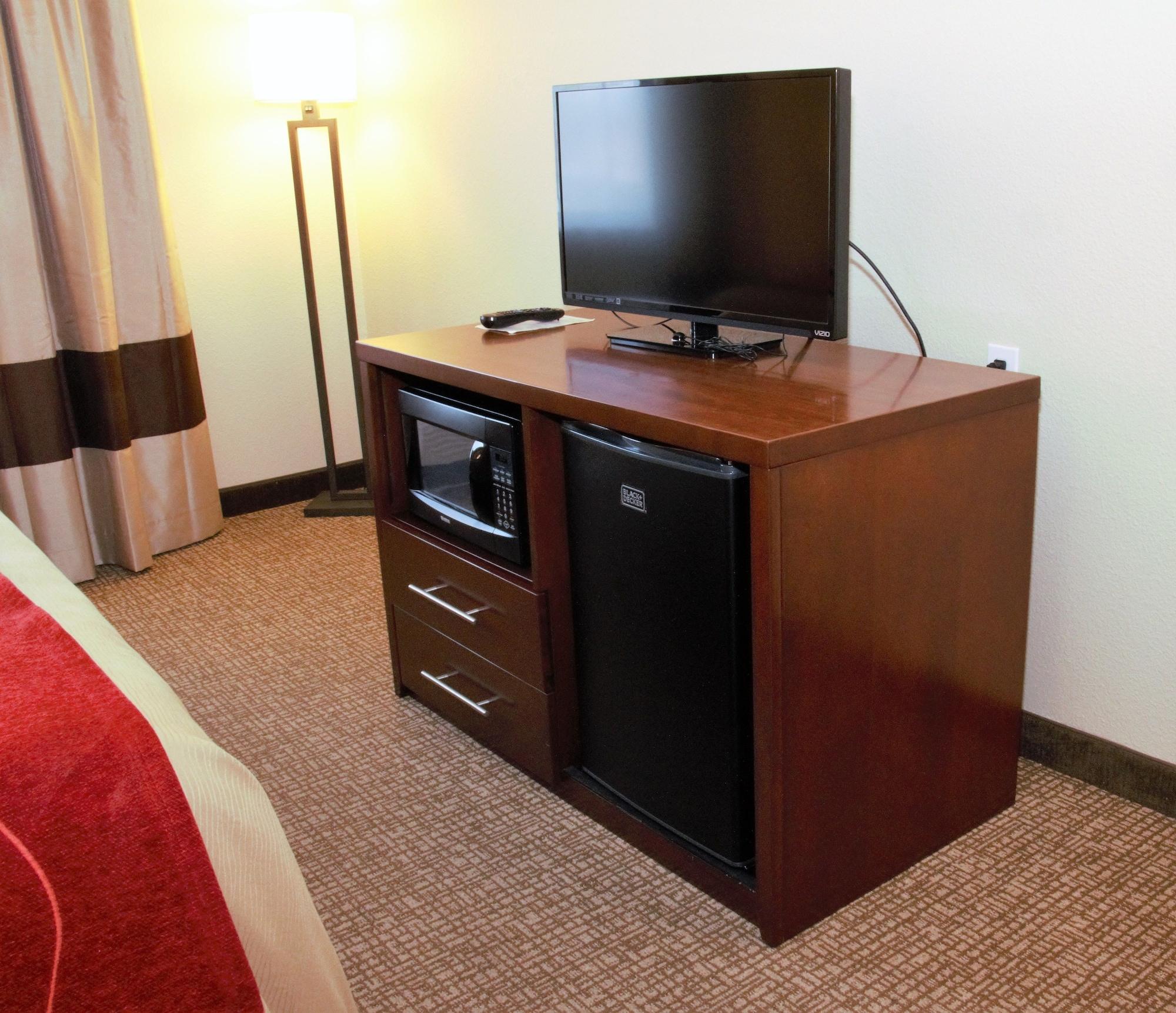 Comfort Inn Medford North Exterior photo