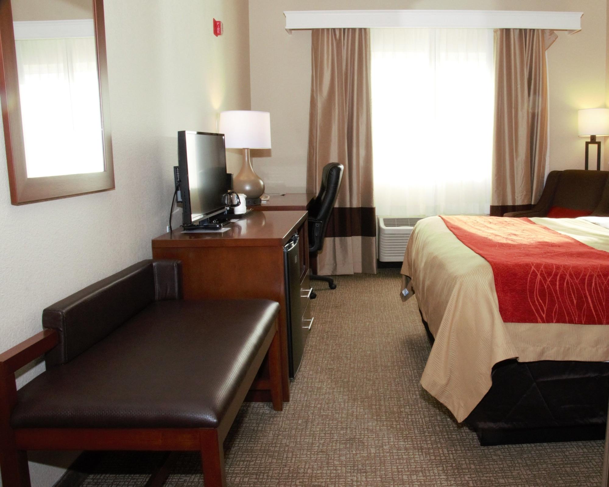 Comfort Inn Medford North Exterior photo