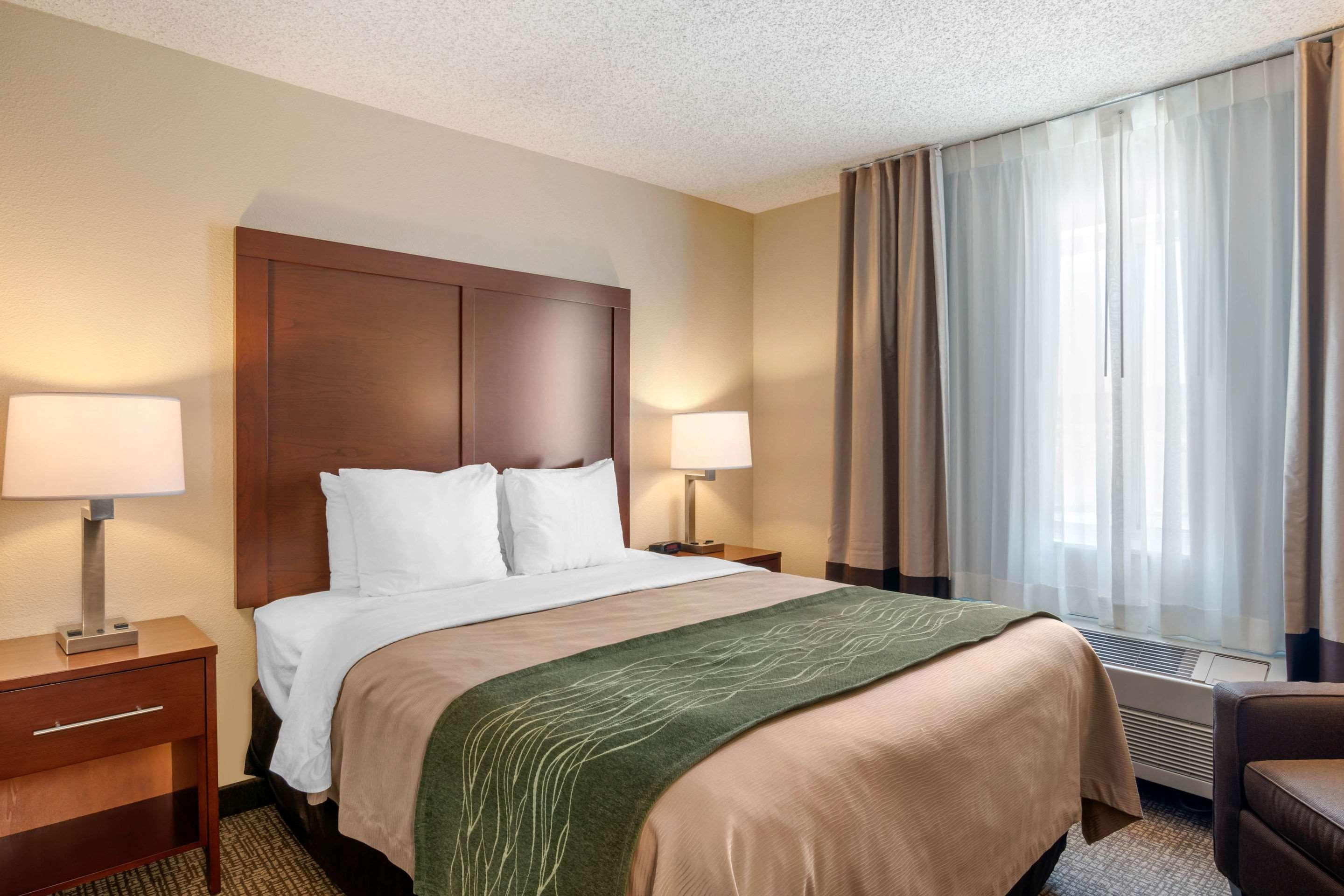 Comfort Inn Medford North Exterior photo