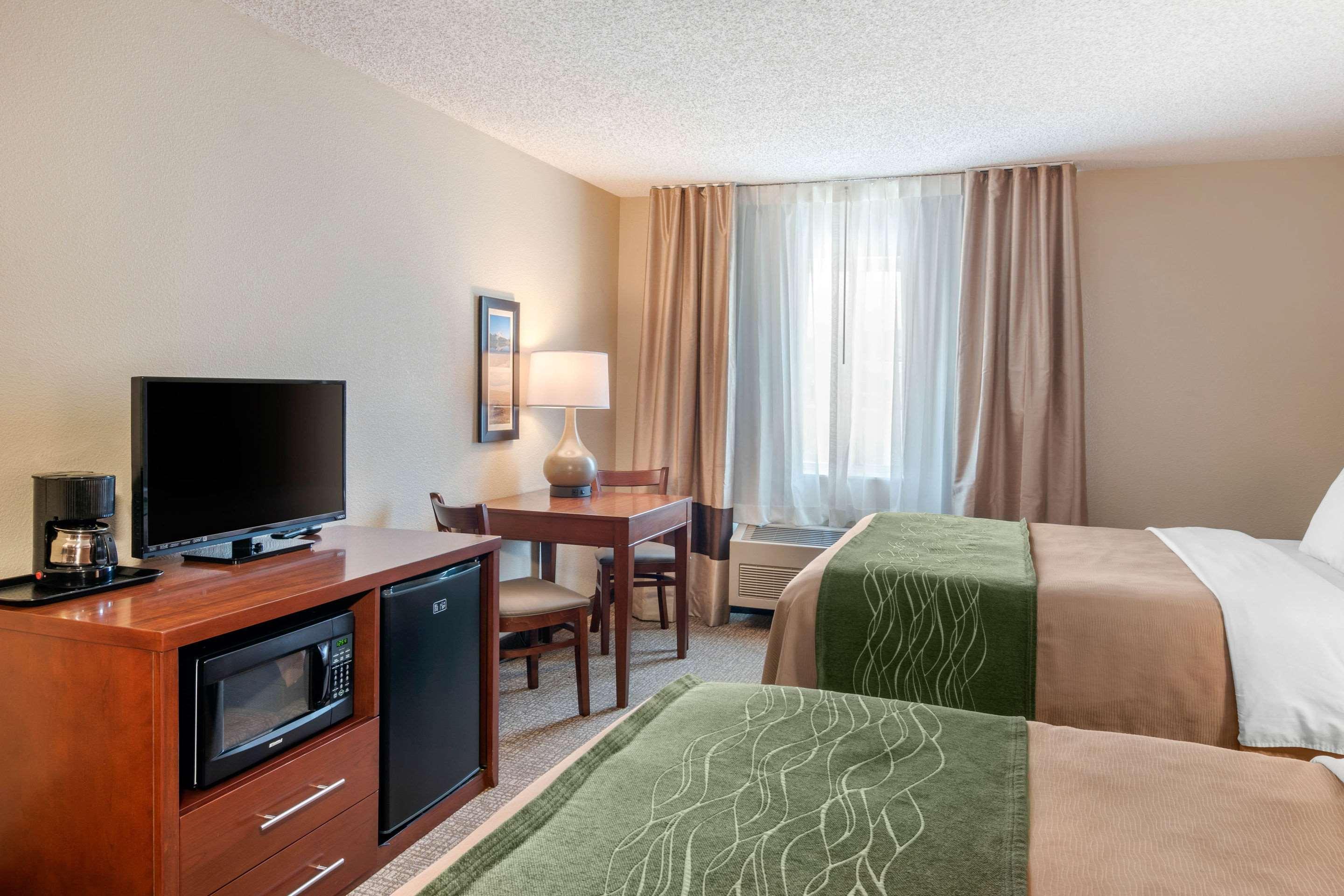 Comfort Inn Medford North Exterior photo