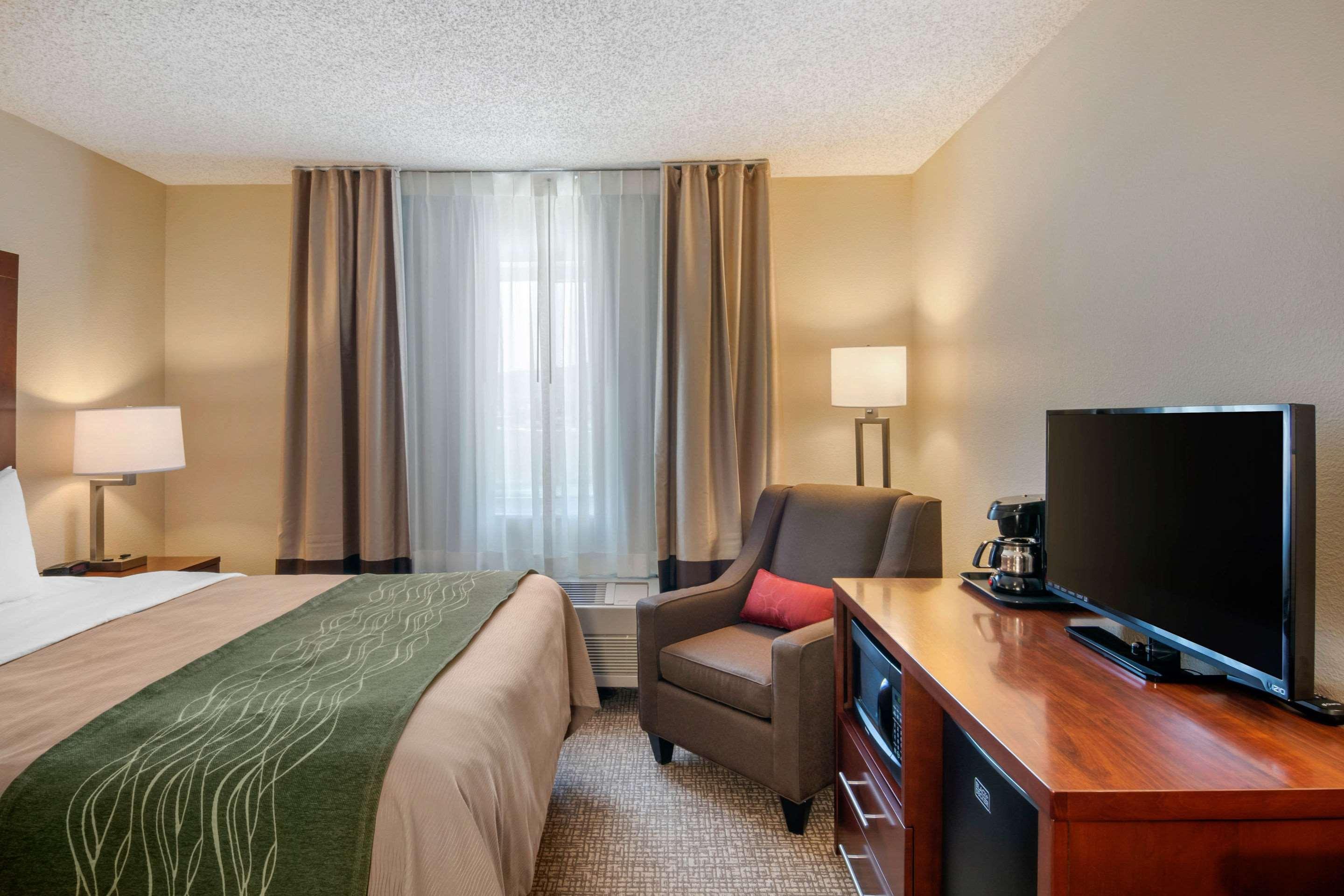 Comfort Inn Medford North Exterior photo