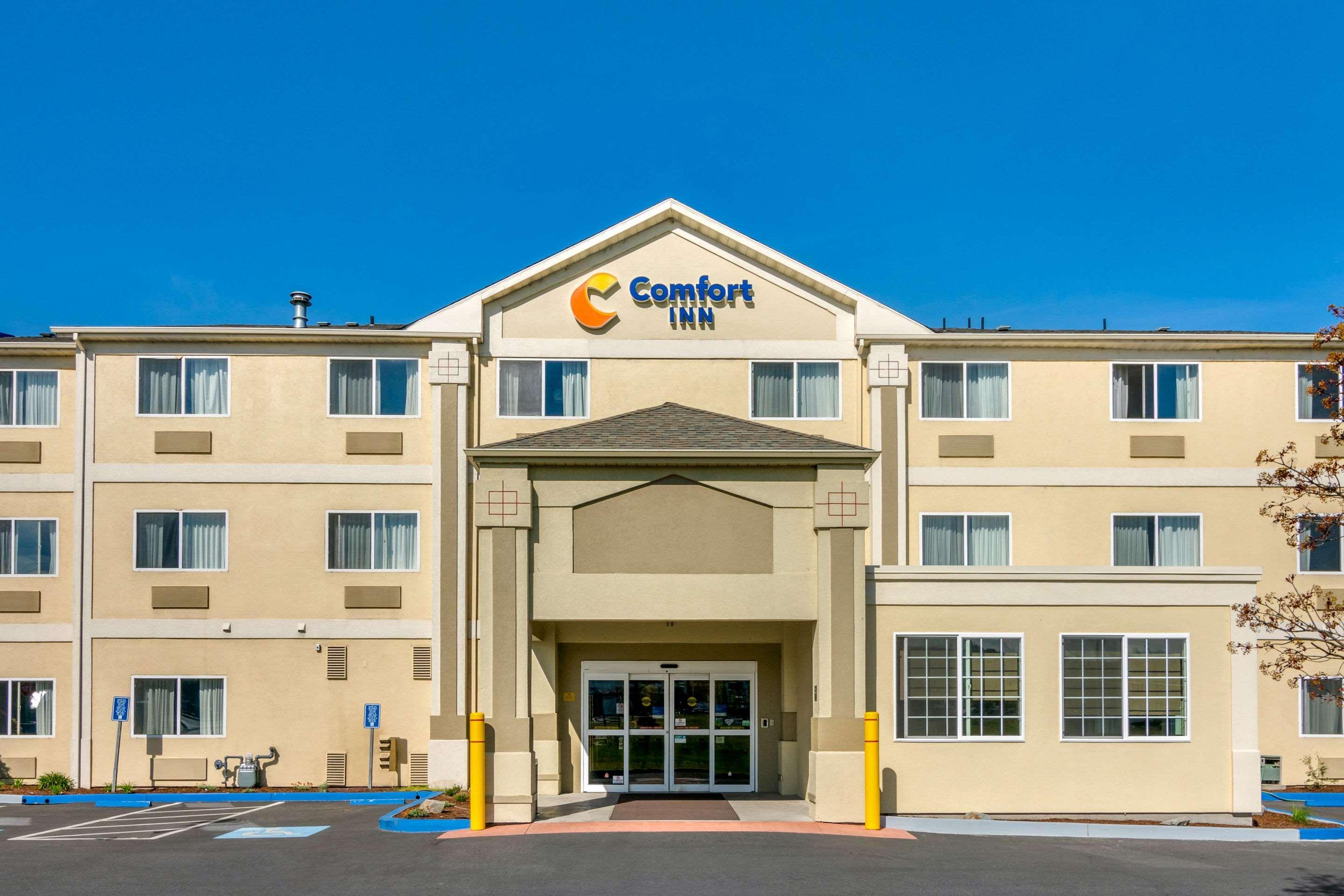 Comfort Inn Medford North Exterior photo