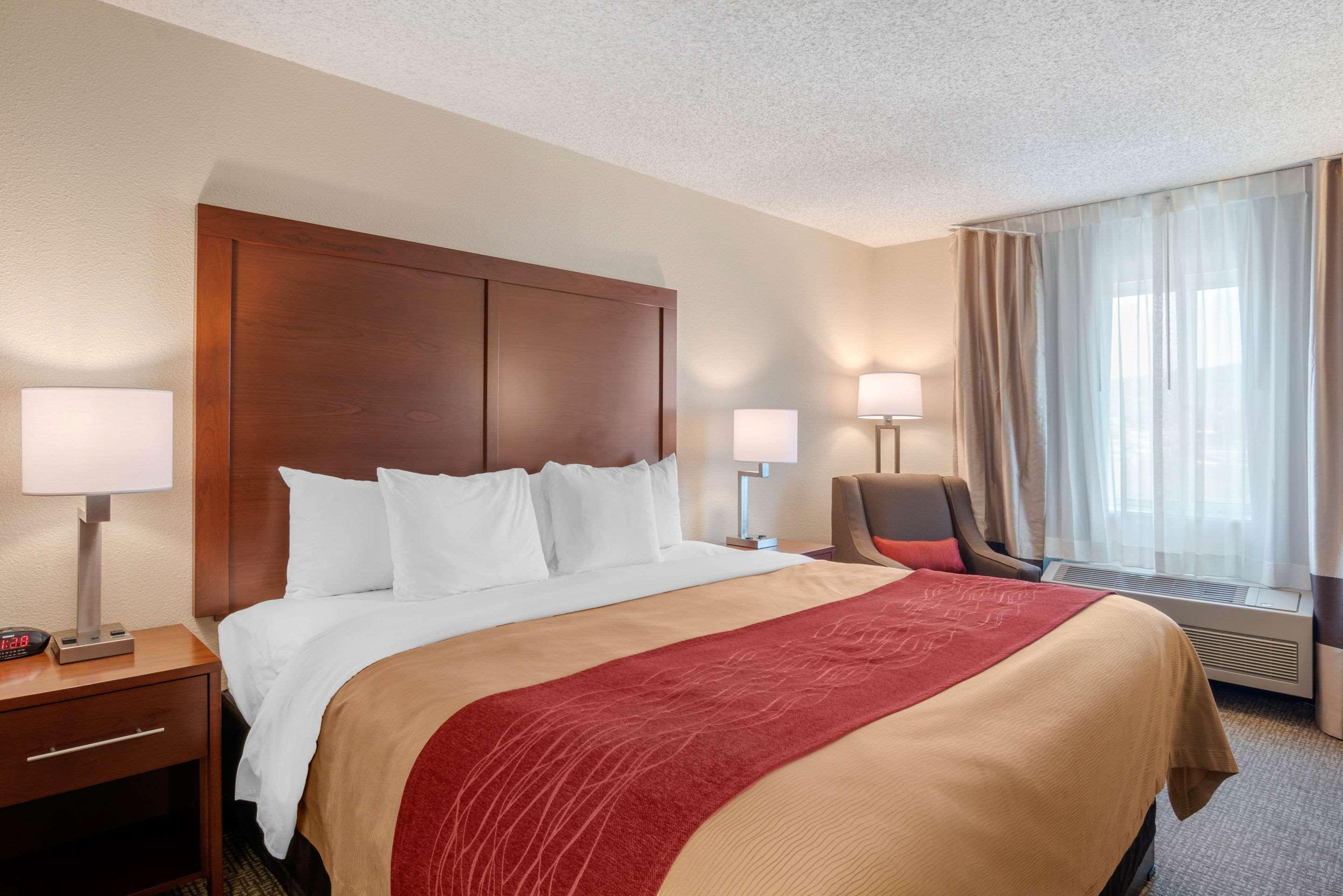 Comfort Inn Medford North Exterior photo