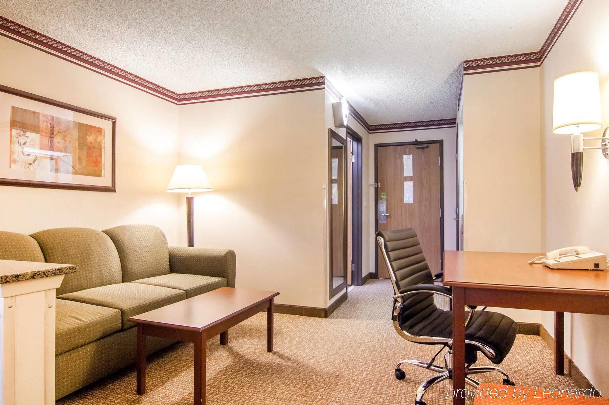 Comfort Inn Medford North Exterior photo
