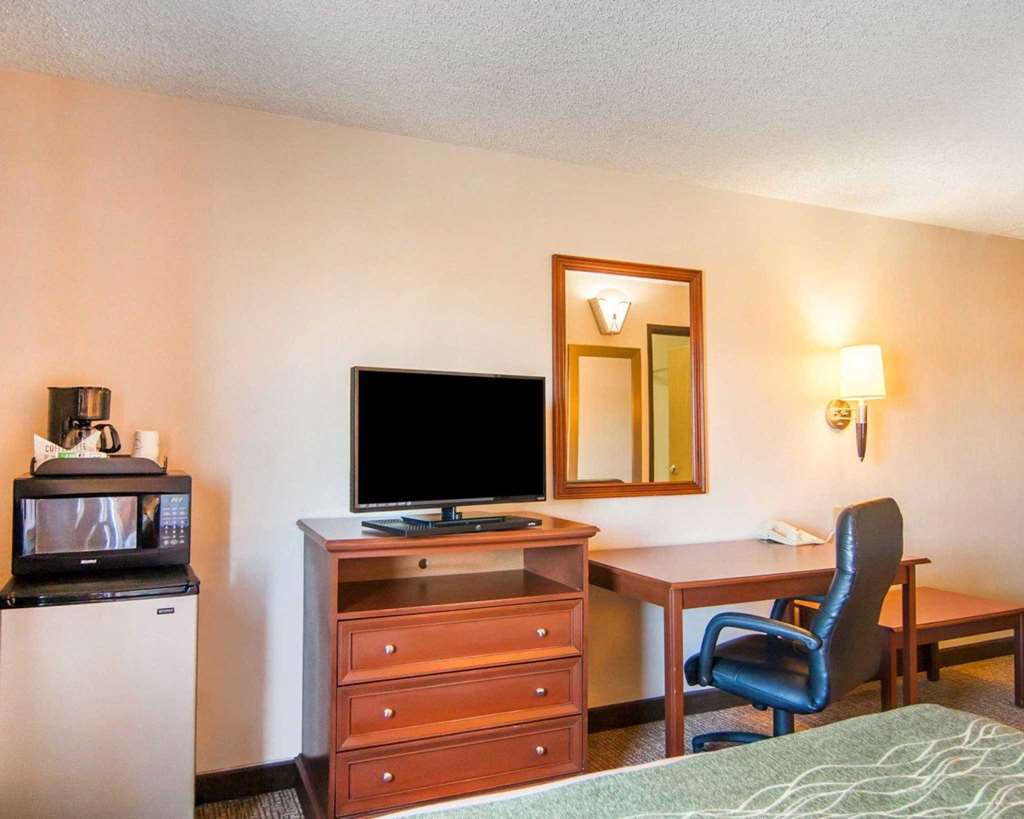 Comfort Inn Medford North Room photo