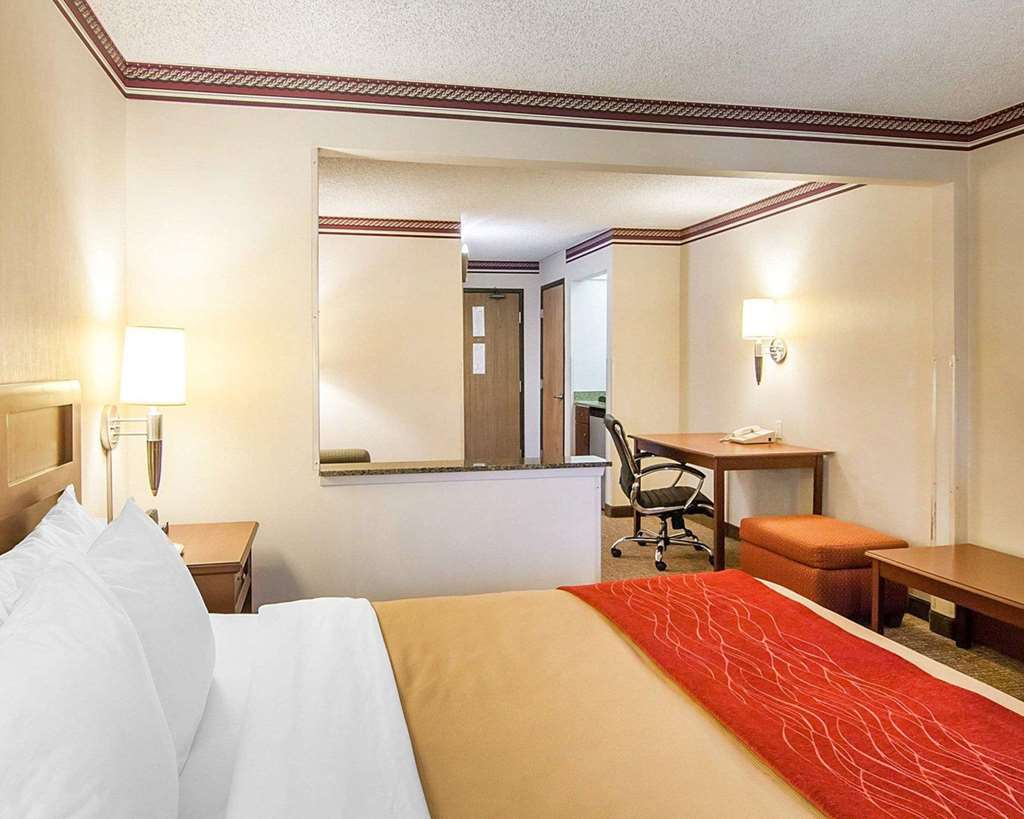 Comfort Inn Medford North Room photo